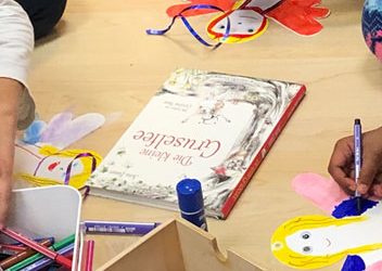 Bilderbuchkino und Bastelspaß